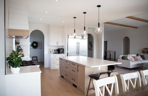 Foothills House | Poolside retreat with private basketball court