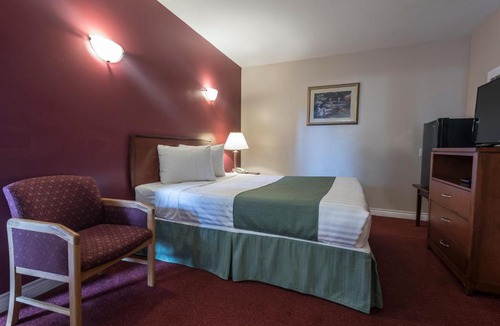 Comox Hotel | Port Augusta Inn