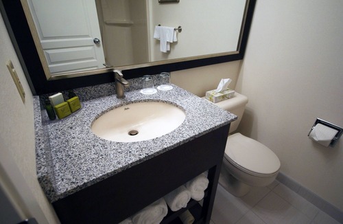 Powell River Hotel | Powell River Town Centre Hotel