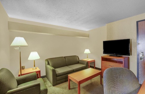 Red Deer Hotel | Prairie Crest Red Deer by IHG