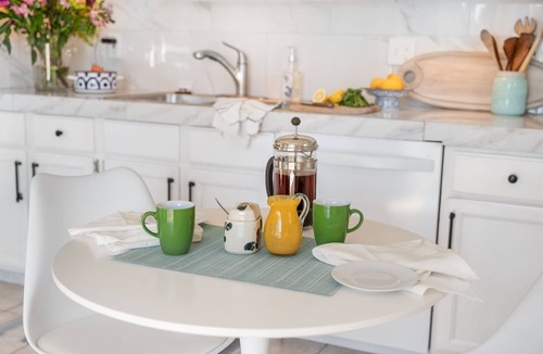 Surfcrest Village House | Premium 4BR Escape | Walk to Beach & Pool