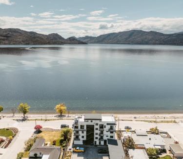 Central Okanagan Apartment | Premium Deluxe PeachView Suites 3BR