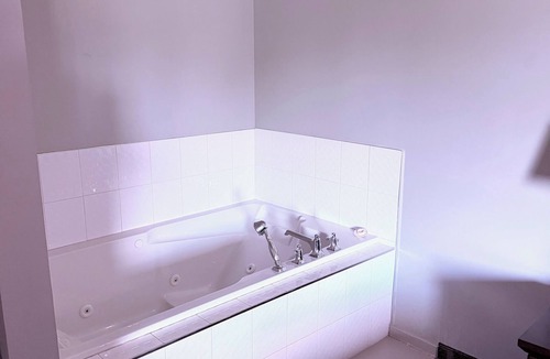 Calgary Hotel | Premium Inn & Suites Calgary Airport