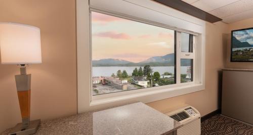 Prince Rupert Hotel | Prestige Oceanview Hotel Prince Rupert