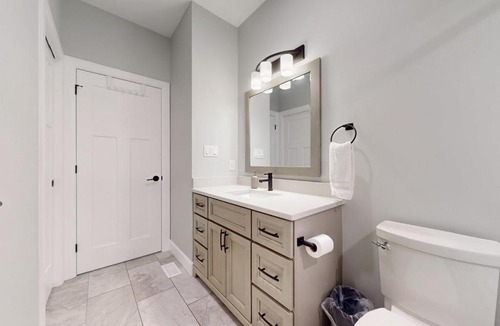 Central Huron House | Prettiest town's lake- Bungalow