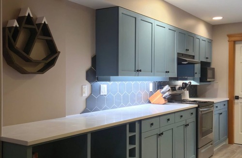 Big White Ski Resort House | Prime location - Newly Renovated Ski in/Ski Out Townhome