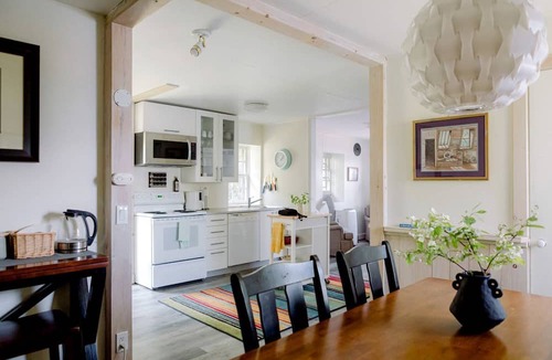 Prince Edward Cottage | Prince Edward Rental for an Exciting Ontario Vacation
