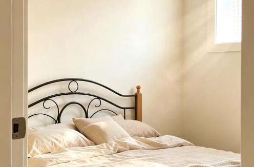Surrey Apartment | Private 1BR Suite Near White Rock & US Border