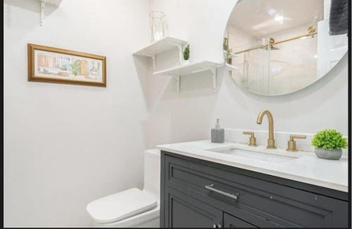 Brossard House | Private Bed Room in a Beautiful Family House