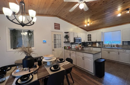 Huntsville Cottage | Private Cottage in Huntsville next to Deerhurst Resort