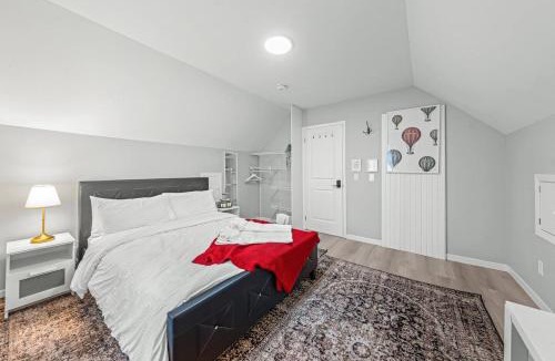 Newtonbrook House | Private Cozy Room with Free Parking