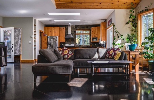 Juan de Fuca Electoral Area House | Private forest getaway by the sea