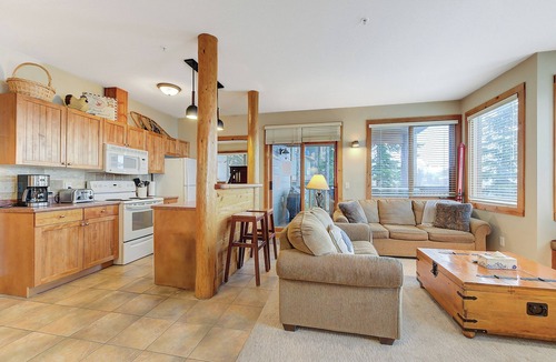 Big White Ski Resort Condo | Private Hot Tub! 2 Bed, 2 bath Condo in Big White Village