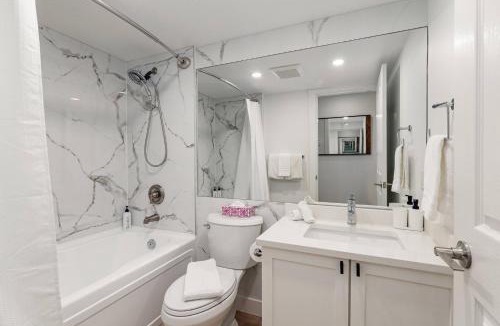 Village North House | Private Hot Tub | Pool | Free Parking | Sauna