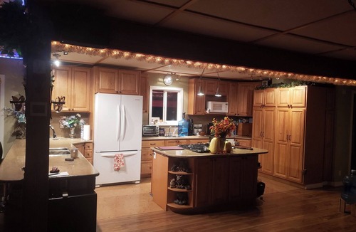 Canim Lake House | Private Lakefront Retreat w/hot tub & Tiki Boat