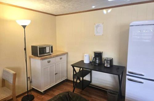 London Apartment | Private Lower Level Unit with Separate Entrance
