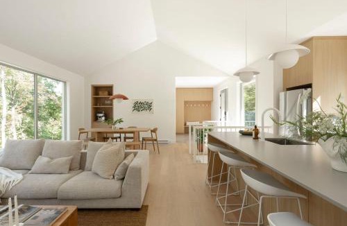 Lac Superieur Village Ski Chalet | Private Nordic Spa Retreat - Mont-Tremblant