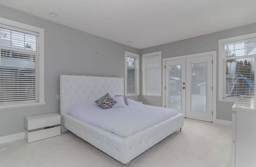 Regional District of Nanaimo House | Private Pool House With In Ground Pool and Hot Tub Located In Qualicum Beach