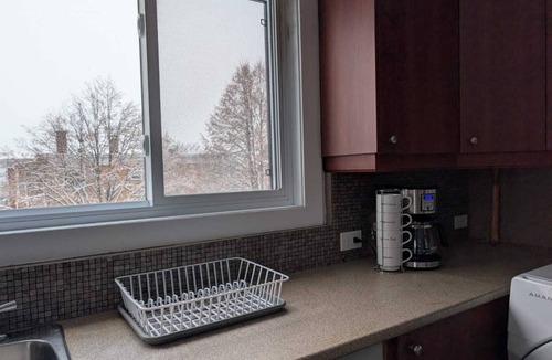 Mauricie Apartment | Private Room - 5 min away - University - High-Speed WiFi