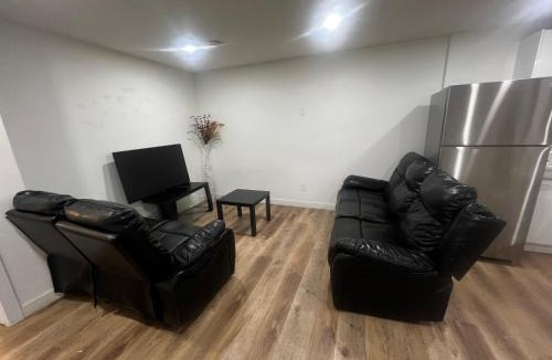 Southeast Edmonton House | Private room in Basement suite
