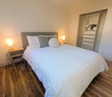 Riley Park-Little Mountain House | Private room in Chic Main St suite