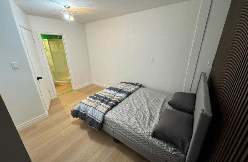Malton House | Private Room With Private Washroom Near Airport D14