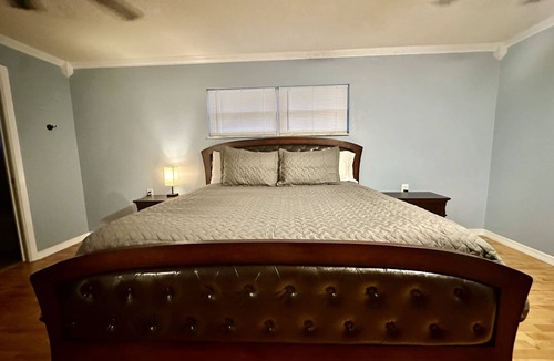 Weeki Wachee Gardens House | PRIVATE Salt Spring spacious home! Kayaks included!