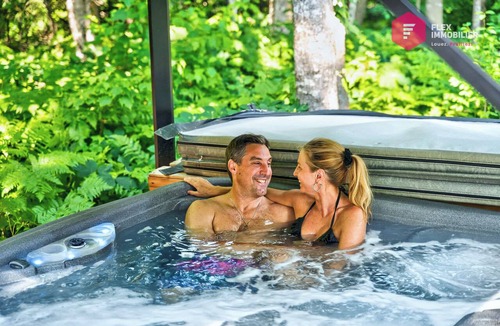 Pont-Rouge House | Private Spa - Nature Chalet & Resort near Quebec City