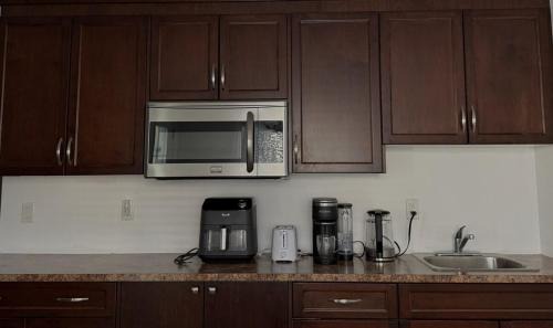 Airdrie Apartment | Private Suite in Airdrie Near Calgary Free Parking
