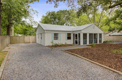 Mount Pleasant Villa | * *PROFESSIONALLY CLEANED l BEACH CHIC COASTAL VILLA!*COME RELAX! ☀️🦀❤️