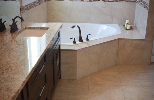 Southeast Edmonton House | PROMO 10% WEEKLY/10% MONTHLY DISCOUNTnLuxurious Family Home, Lakeview, A/C,WiFi.