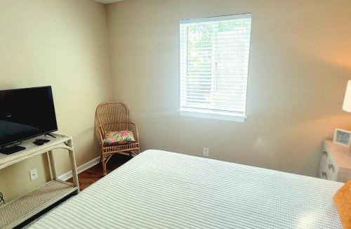 Demere Park House | Q16 Comfortable 2 BR, 2 BA second level in Ocean Walk