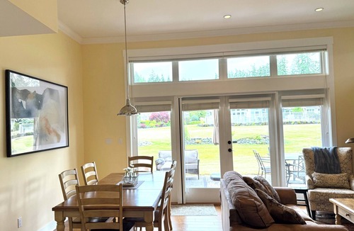 Regional District of Nanaimo House | Qualicum Landing Beachside Home - Sleeps 6