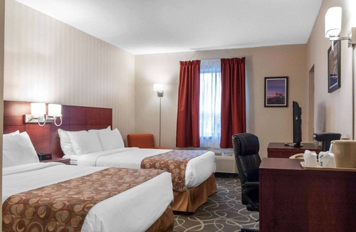 Gander Hotel | Quality Hotel & Suites