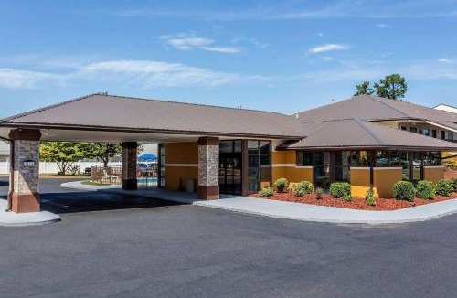 Southern Pines Hotel | Quality Inn Aberdeen