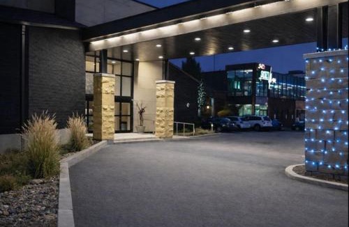 District des Promenades Hotel | Quality Inn & Suites