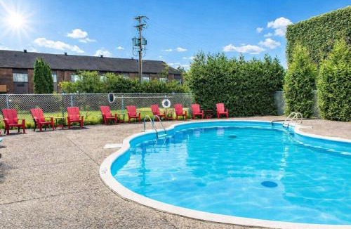 District des Promenades Hotel | Quality Inn & Suites