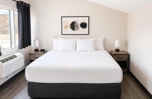 District des Promenades Hotel | Quality Inn & Suites