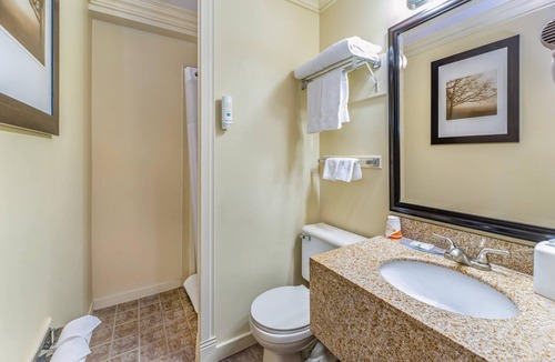 High Level Hotel | Quality Inn & Suites