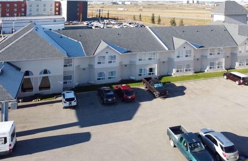 Leduc Hotel | Quality Inn & Suites Edmonton International Airport