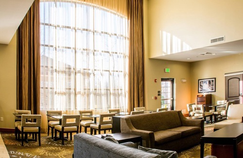Schererville Apartment | Queen Studio. Free Breakfast. Indoor Pool. Gym & Business Center.