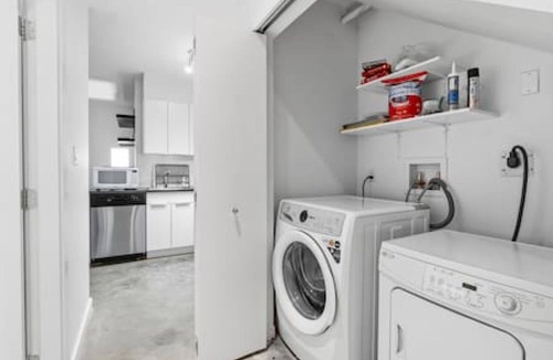 Knight House | Quiet & Comfortable 1 BR Guest Suite!