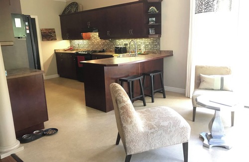 London House | Quiet Cozy Luxury on the Thames in London ON