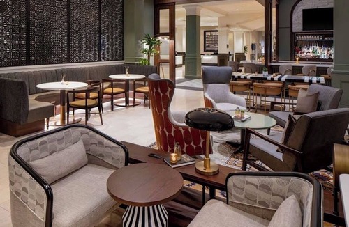 City Center Hotel | Quiet, Luxurious Richmond Room