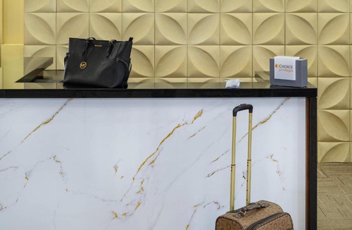 Leduc Hotel | Radisson Hotel Edmonton Airport