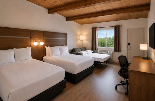 Gananoque Hotel | Ramada by Wyndham 1000 Islands/Gananoque