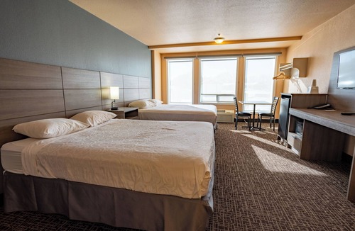 East Kootenay Hotel | Ramada by Wyndham Cranbrook