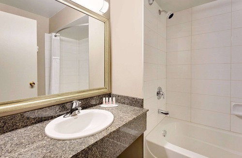 Kamloops Hotel | Ramada by Wyndham Kamloops