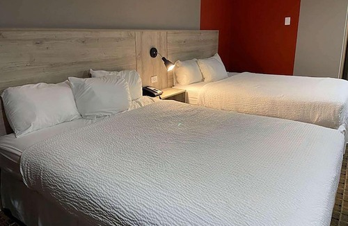 Medicine Hat Hotel | Ramada by Wyndham Medicine Hat