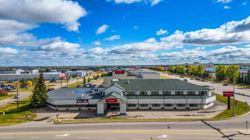 Nisku Hotel | Ramada by Wyndham Nisku Edmonton Airport